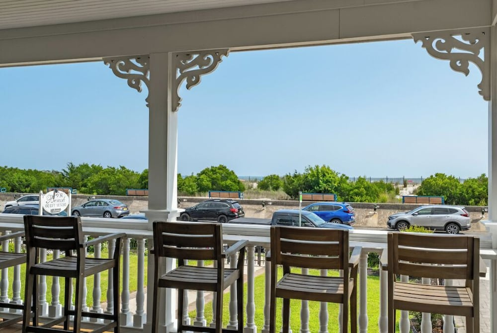 931 Beach Guest House