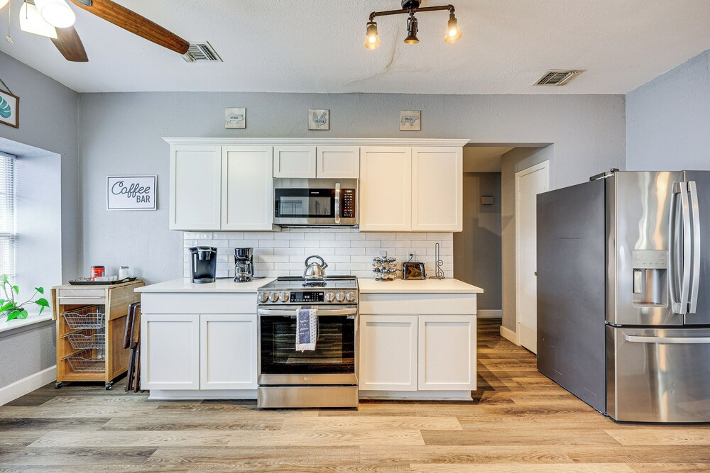 San Antonio Retreat w/ Fenced Pool, Near SeaWorld