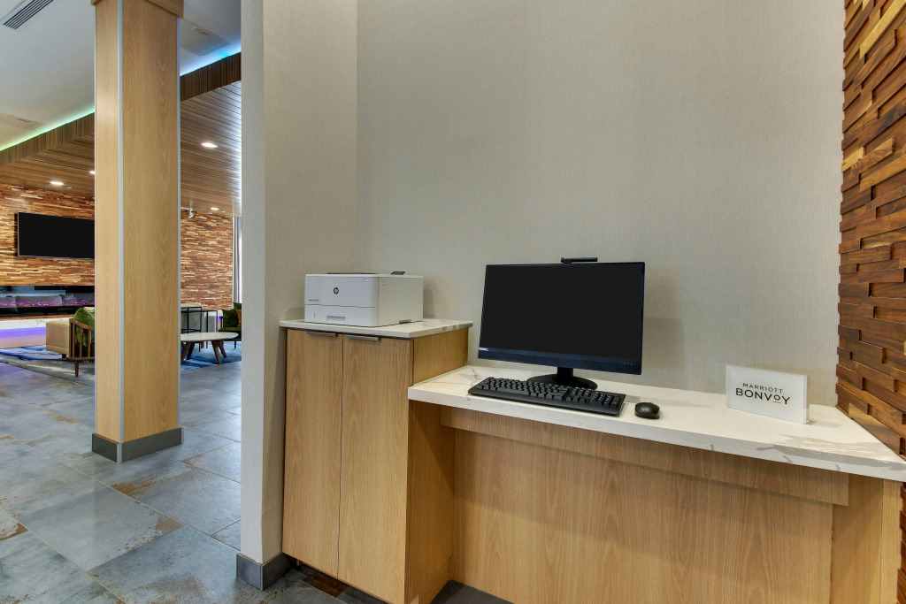 Fairfield Inn and Suites by Marriott Houston Brookhollow