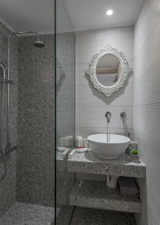 Floras Rooms