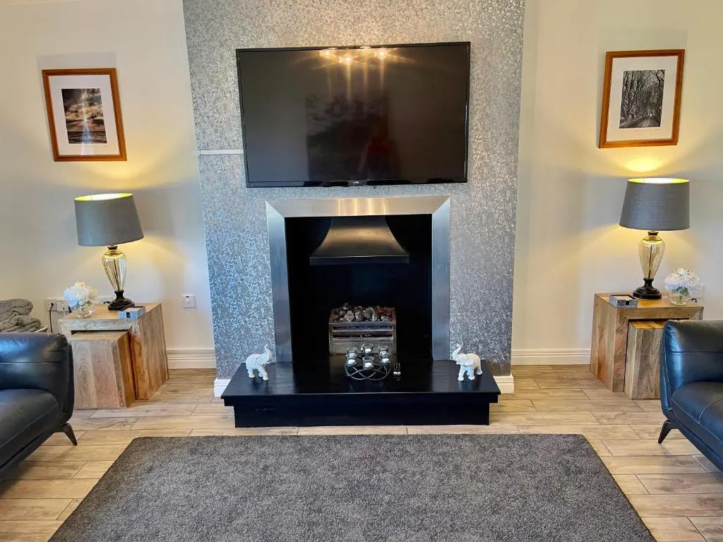 Luxury Portrush Holiday Homes - The Green, Portrush Sleeps 12 - 5 bedrooms