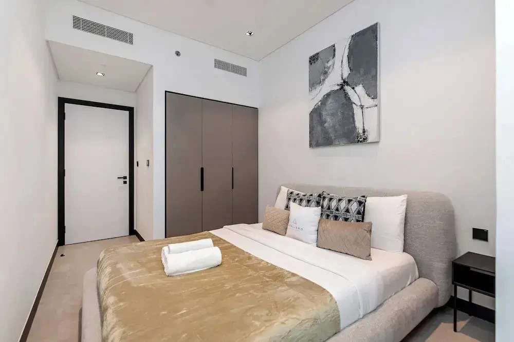 Premium 1BR Apartment at 15 Northside