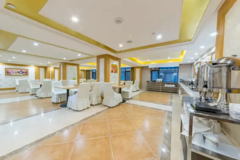 Vienna Hotel (Guilin Yongfu Station Store)