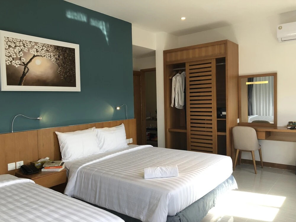 The Lam Resort