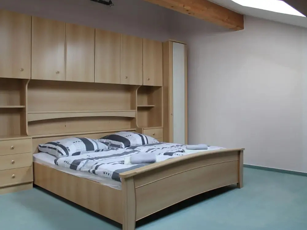 Spacious Apartment in Boddin with Garden