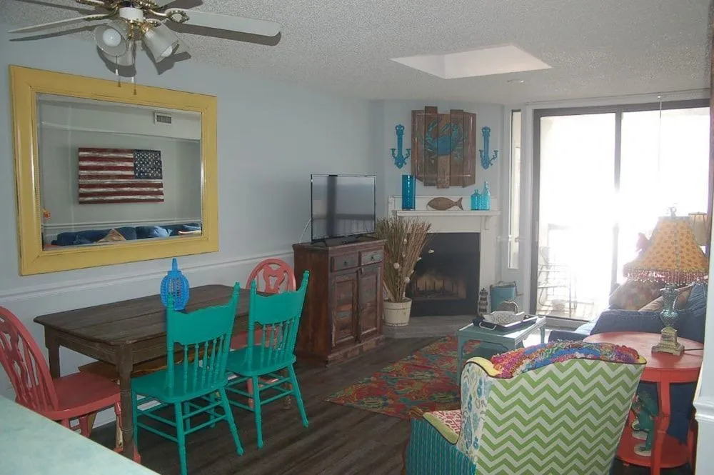 Waterpointe II, Villa 1005 - 3 Br Condo