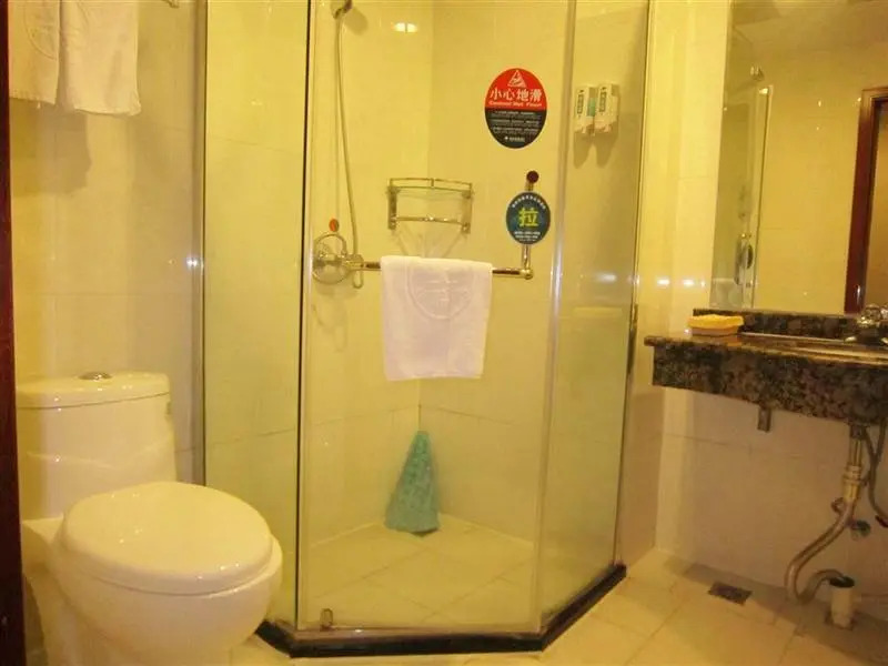 GreenTree Inn Heze Railway Station Hotel
