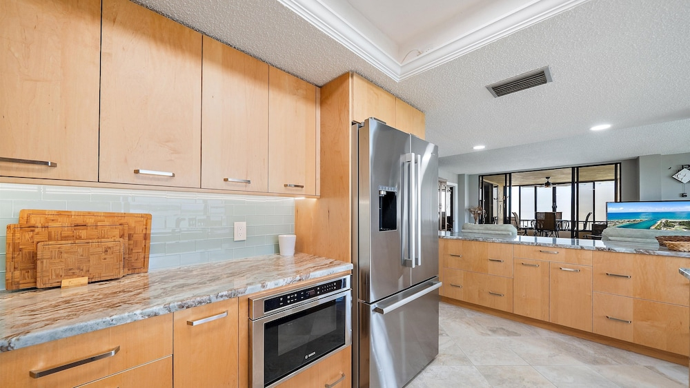 Siesta Pearl 2 Bedroom Condo