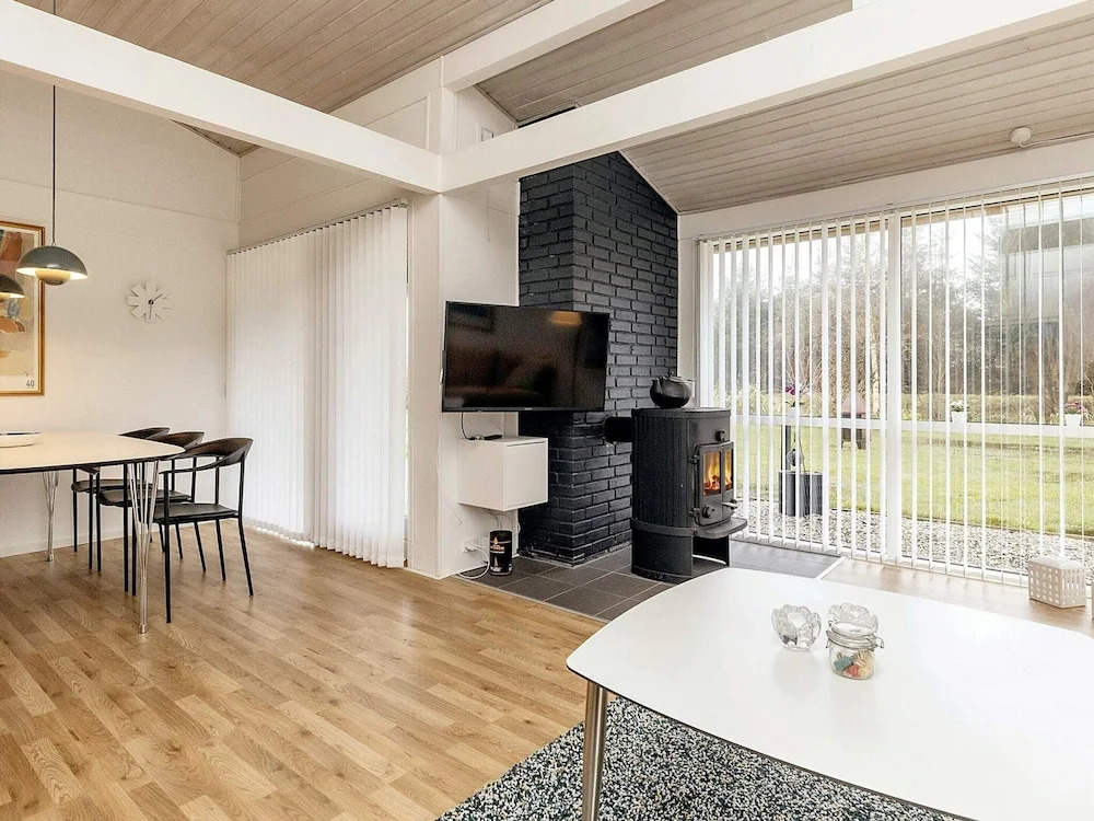 4 Star Holiday Home in Hals