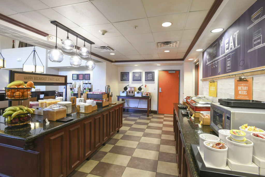 Hampton Inn & Suites Cincinnati-Union Centre