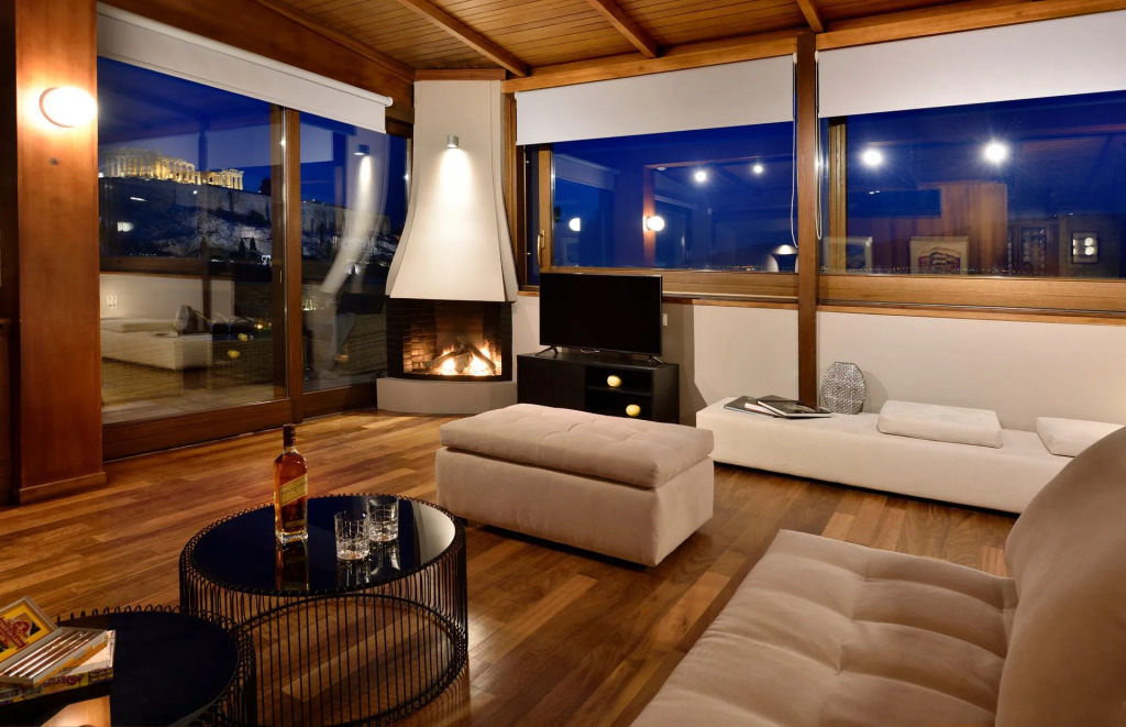 KARYATIS LUXURY MAISONETTE by K&K
