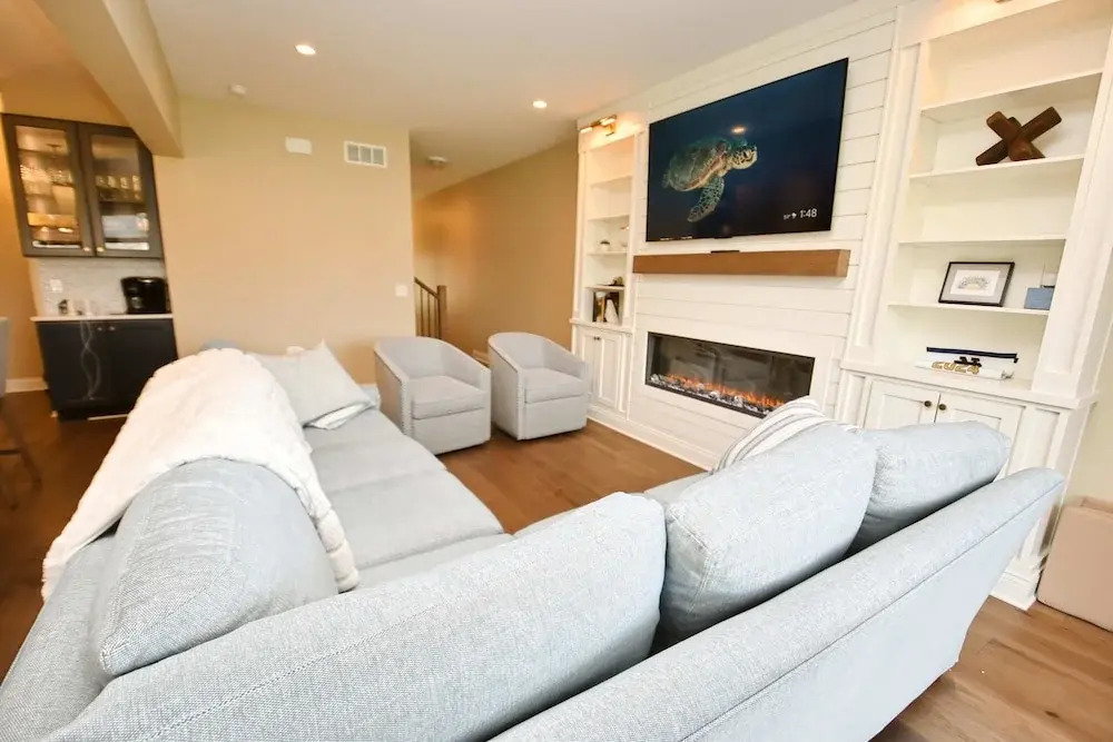 Brand New Luxury Townhouse Steps To Notre Dame Fire Place Fire pit 1418