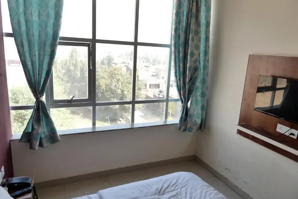 HOTEL IRA Mansarovar Jaipur