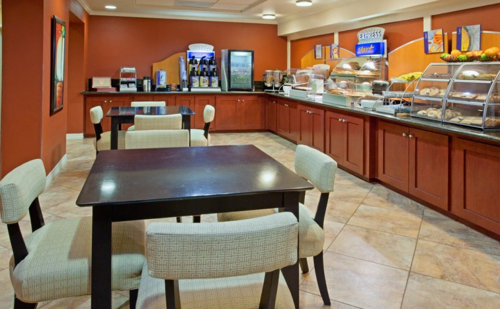 Best Western Plus Sugar Land-Stafford
