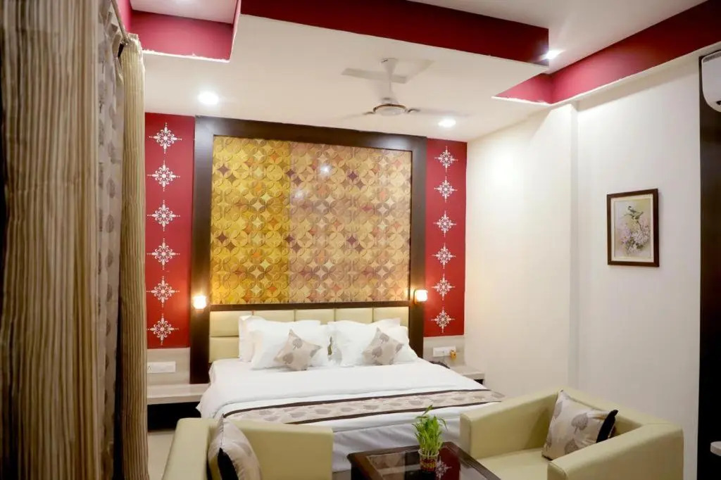 Hotel The Golden Palms ( A unit of MGR Hotels & Resorts)
