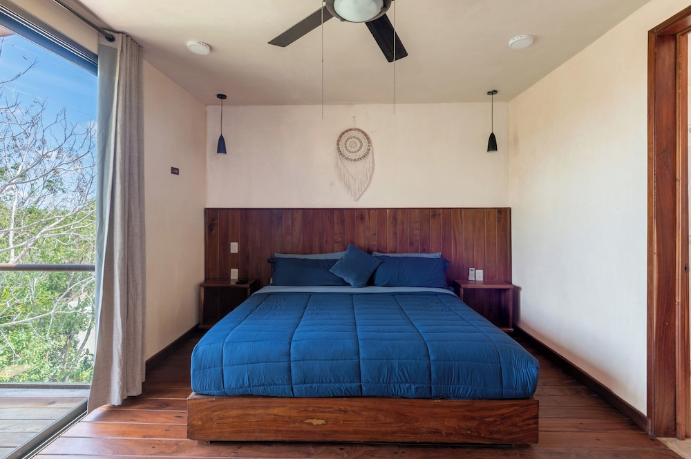 Santuario Apartments