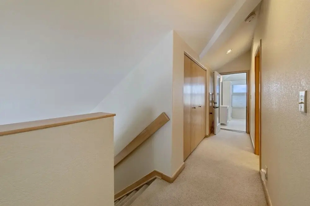 Newly Renovated 3 Bedroom Plus Loft With Stunning Mountain and Lake Views! 3 Condo by Redawning