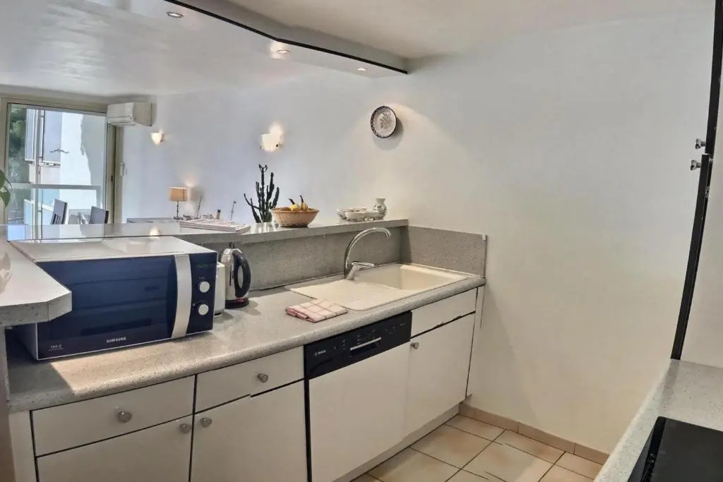 Apartment 2 bedroom, Bijou Plage, Cannes Croisette
