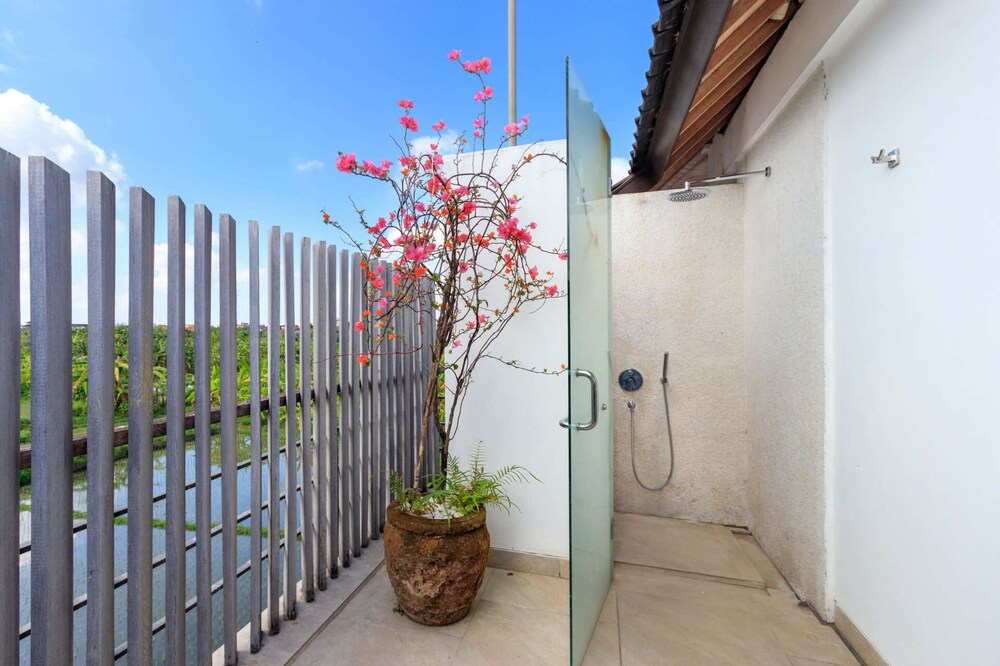 Luxury 5 Bedroom Villa With Private Pool, Bali Villa 2055