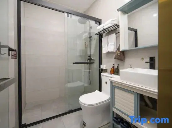 Yilong Yunshang Time Light Luxury Homestay