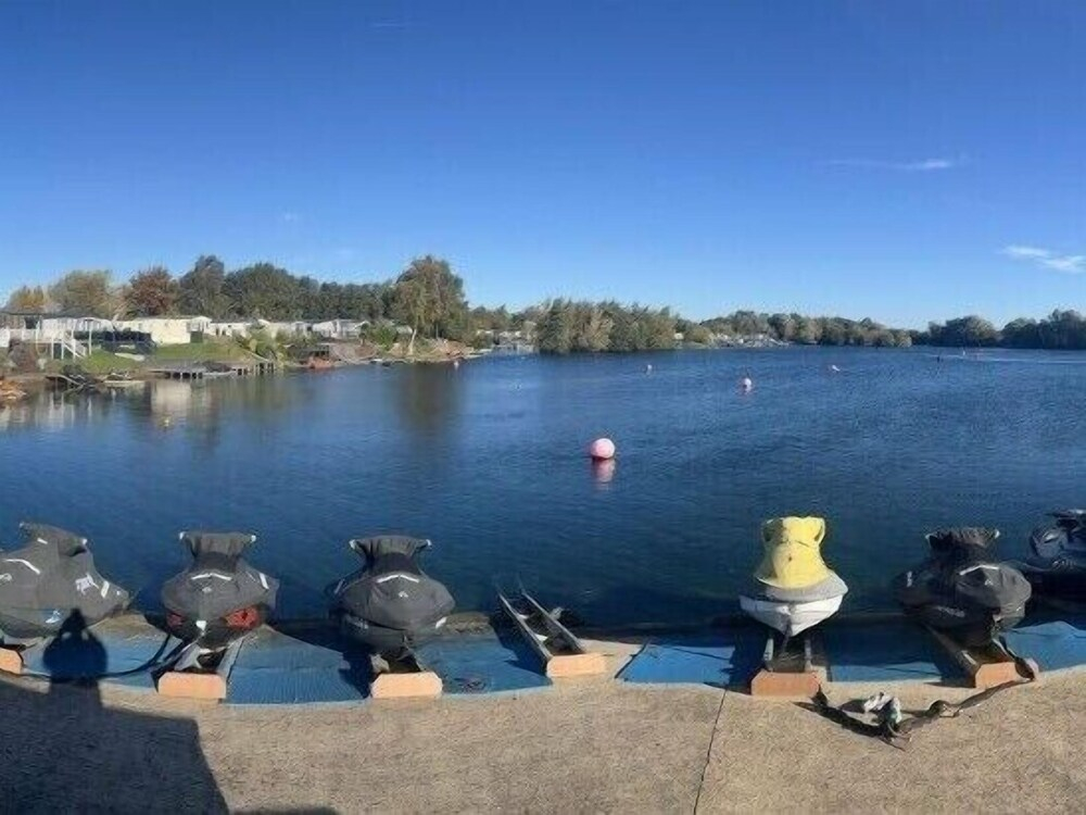 Tattershall Lakes Country Park - Holiday Accommodation 16405