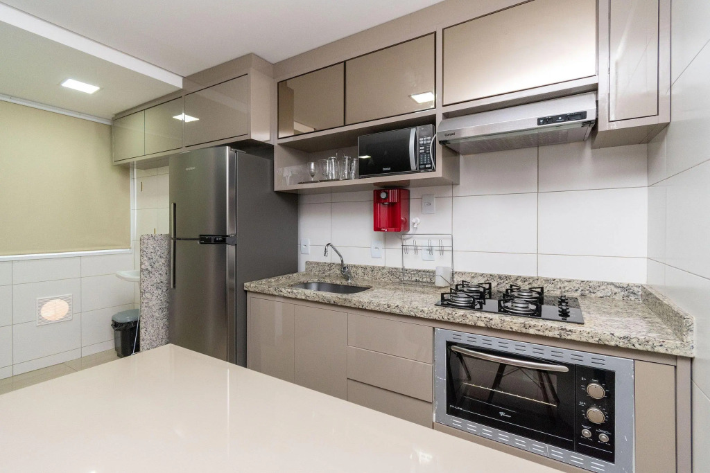 Flat completo - andar alto - Setor Bueno - Ed The Expression - WI-fi - Garagem - TH2205