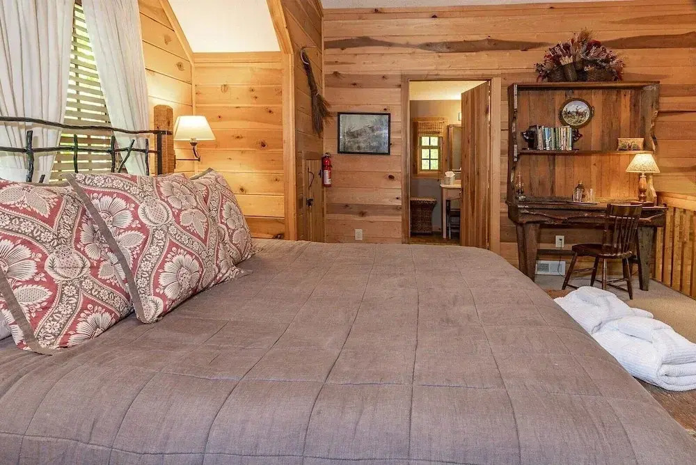 The Cabins at Seven Foxes