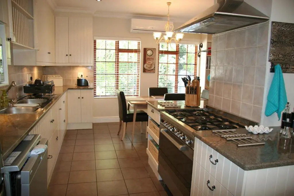 Cape Robin Cottage