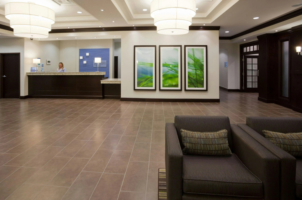 Holiday Inn Express New Liskeard