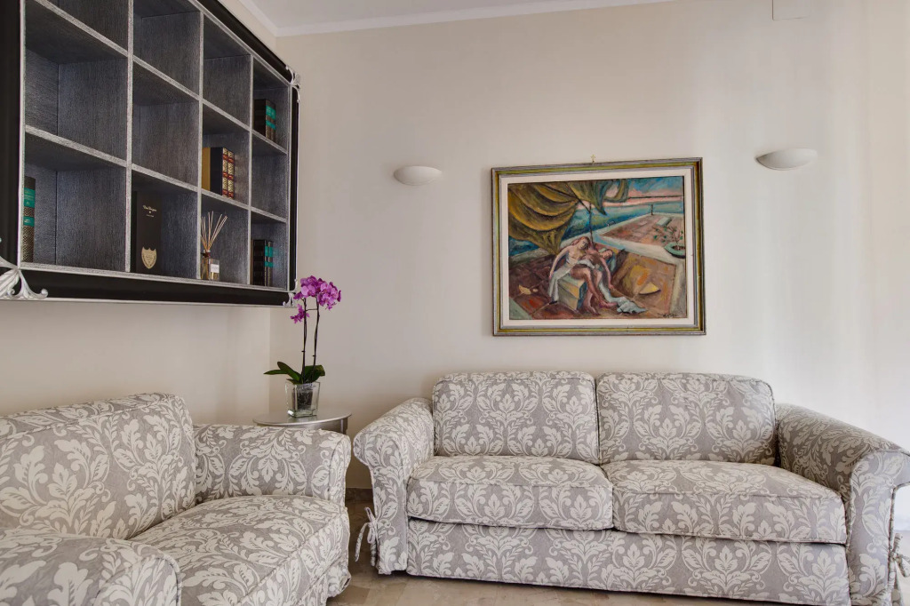 Kometa Suites & Apartments