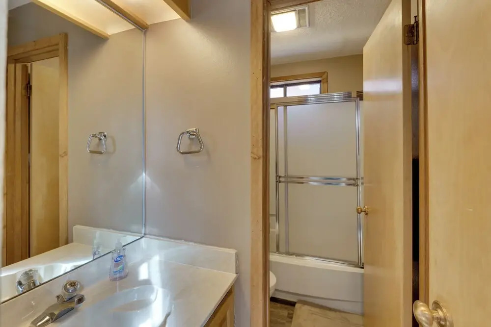 Walk to Lifts: Ski-in/ski-out Angel Fire Condo