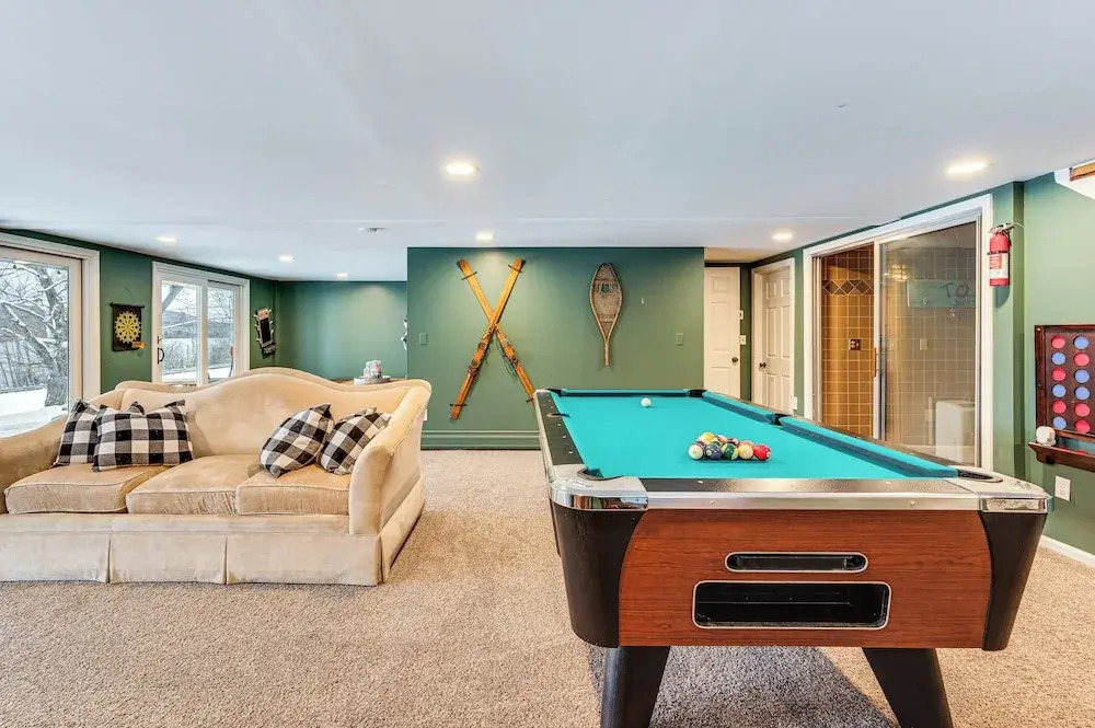 Hot Tub + Game Room: Morgan Family Getaway