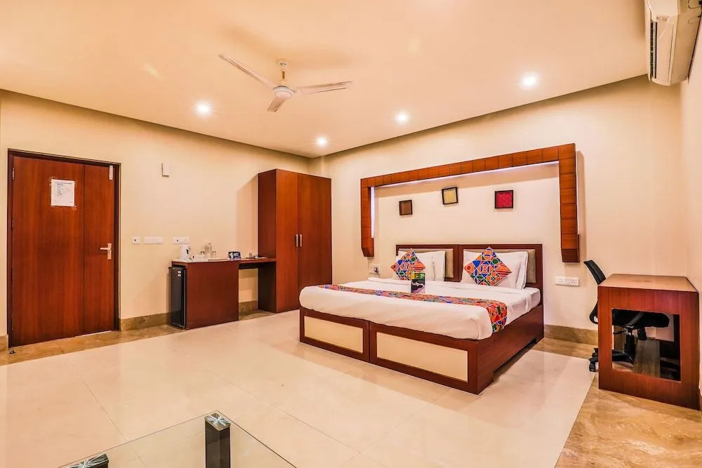 FabHotel Zineb
