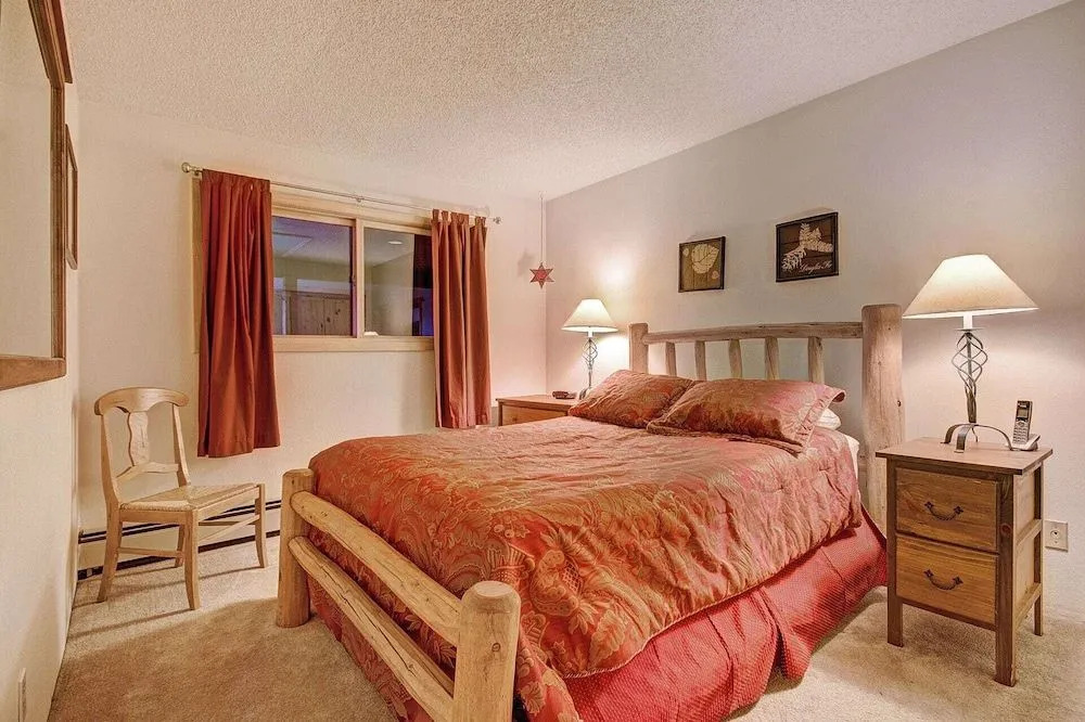 Longbranch 318 - 3 Br Condo