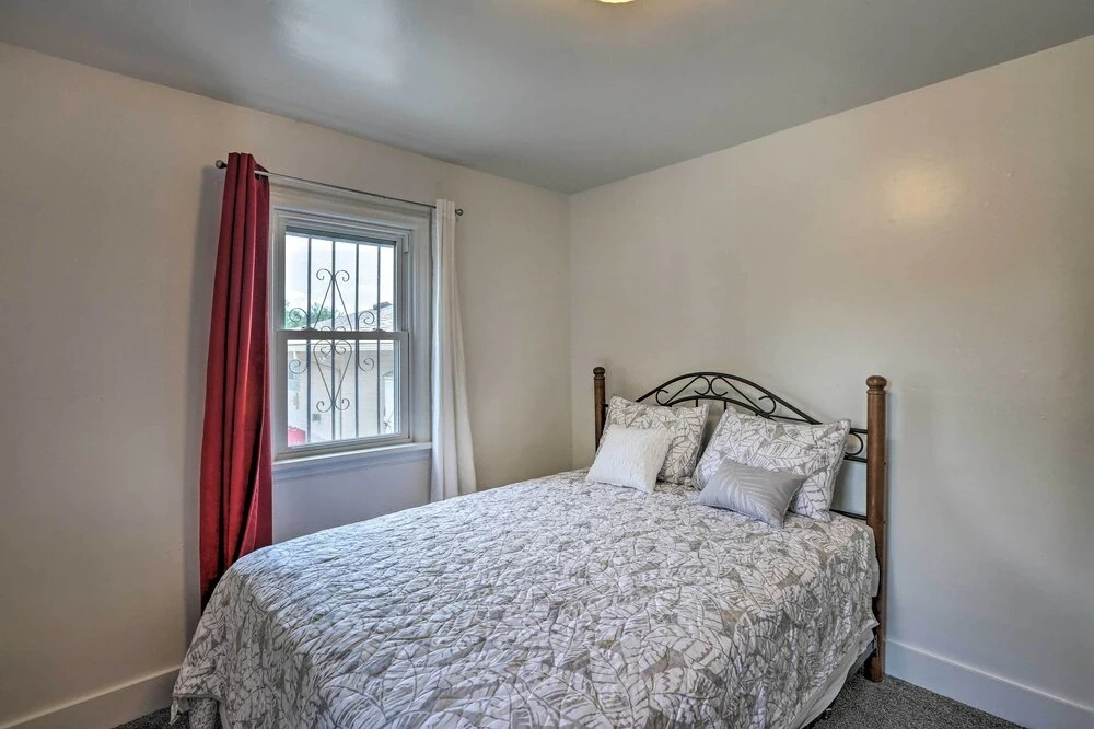 Trendy Denver Getaway ~ 4 Mi to Downtown!
