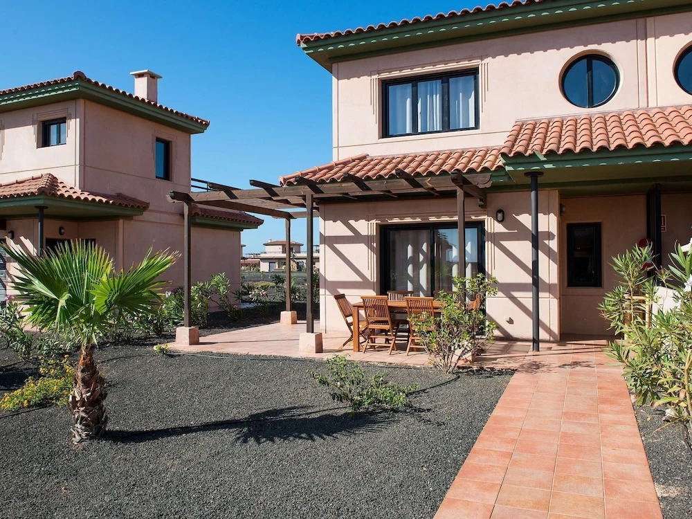 Nice studio at Playa el Hierro and volcan Calderon Hondo