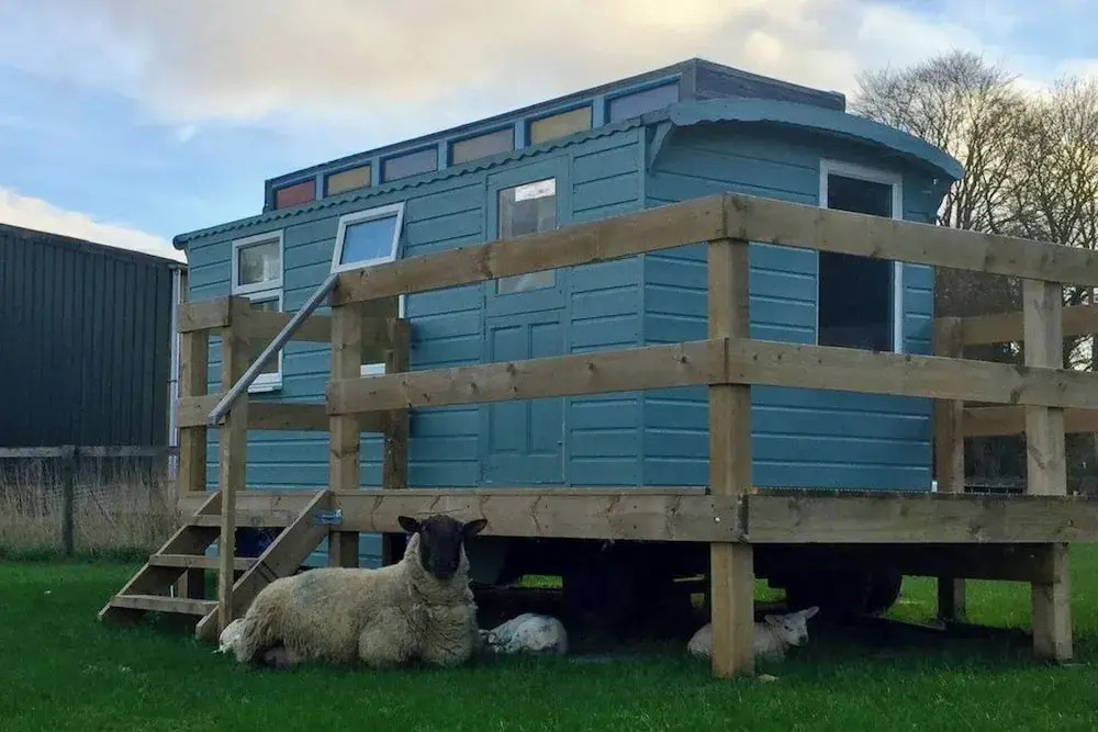 Showman's Hut @ Westcote