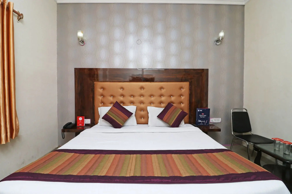 OYO 10381 Hotel Aerodrome Palace