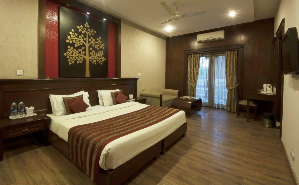 FabHotel Siris 18 - Aravali Biodiversity Park