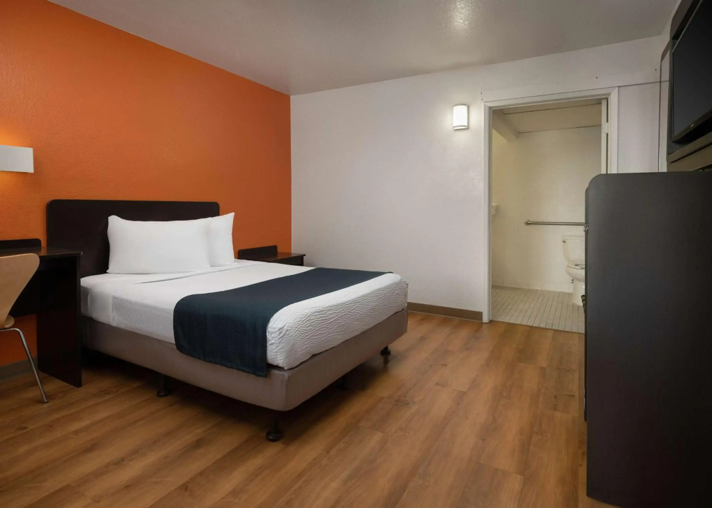 Motel 6-Carpinteria, CA - Santa Barbara - North