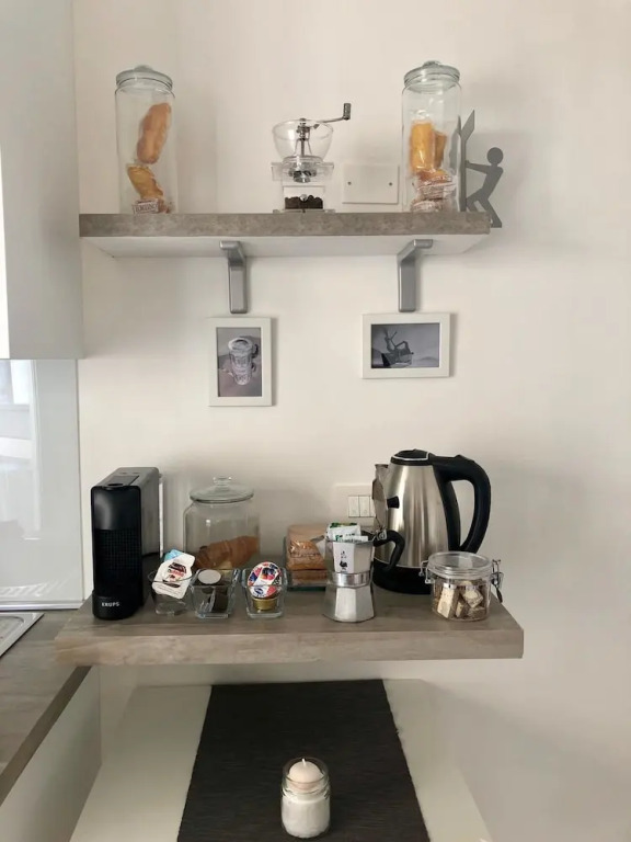 HOLIDAY FLAT Napoli Casa Vacanze Vacation Rentals