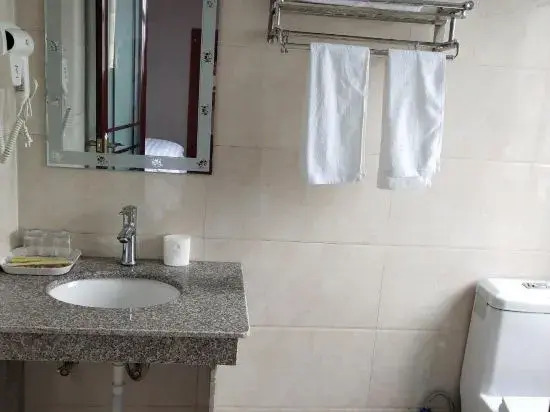 Mengcheng Jiayue Hotel
