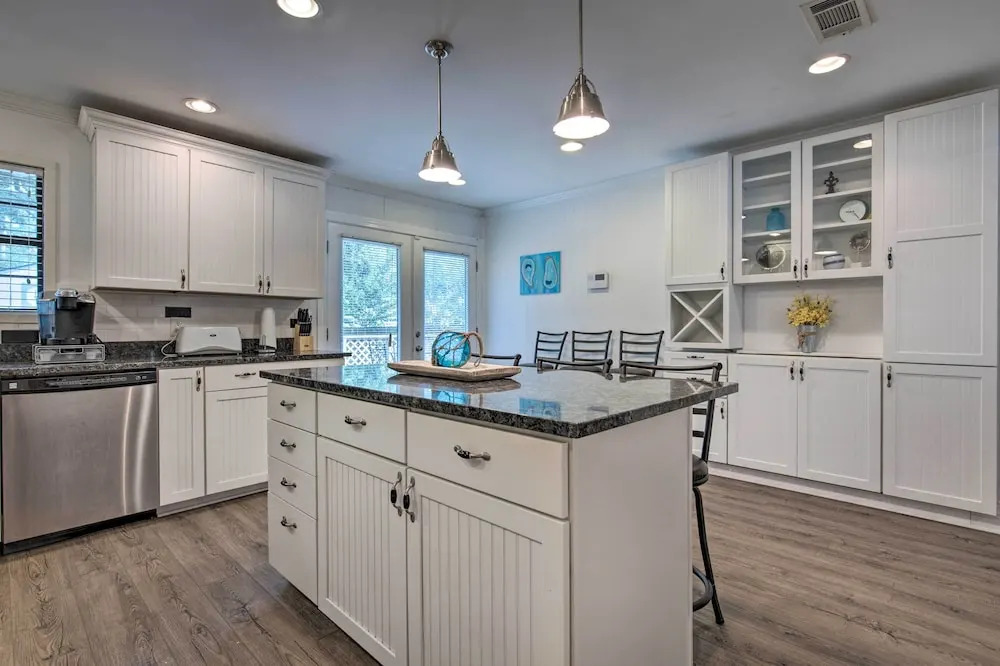 Gulfport Bungalow by Jones Park/beach Access!