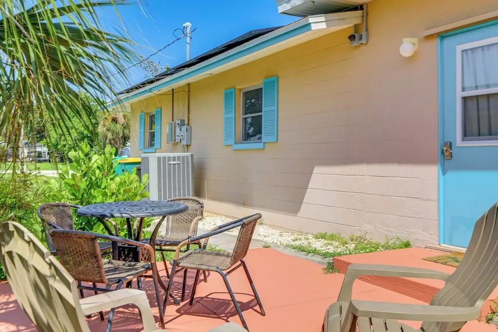 Sunny + Alluring Englewood Retreat w/ Dock!