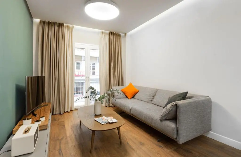 Urban chic 2bdrm aptmt close to the city centre