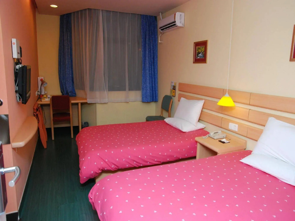 Home Inns Shanghai Railway Station North Square Branch