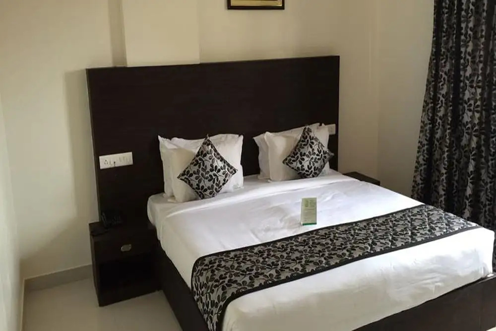 Royal Indu Hotel