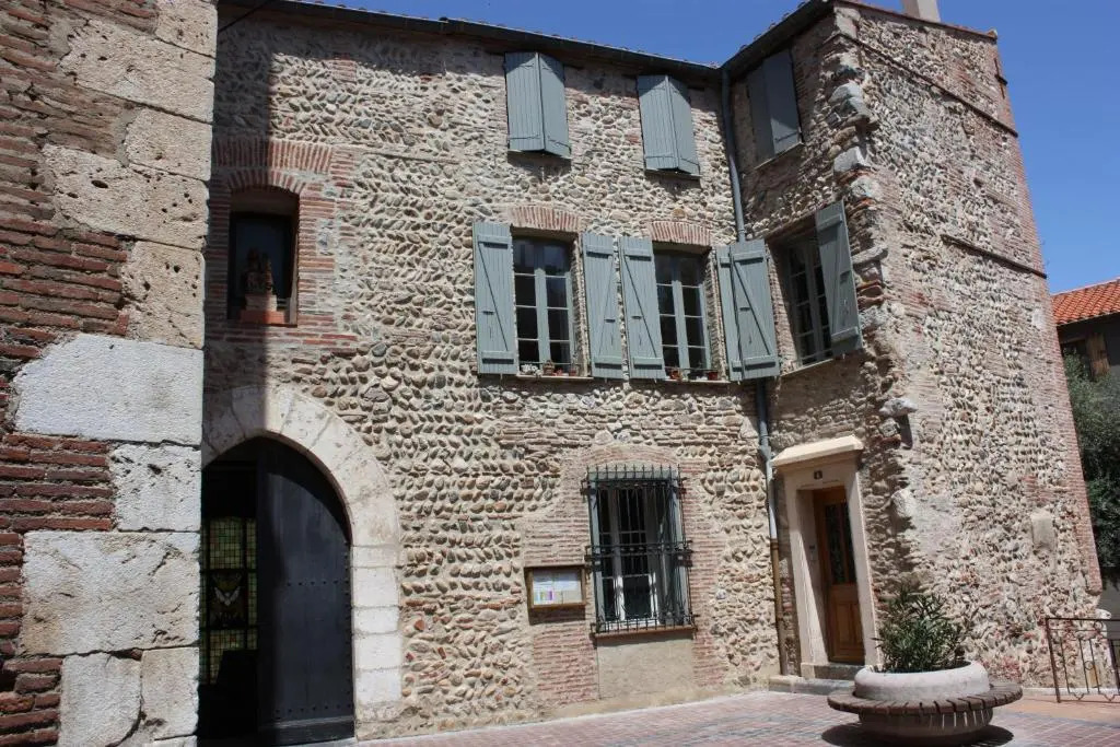 La Tour De Lhorloge