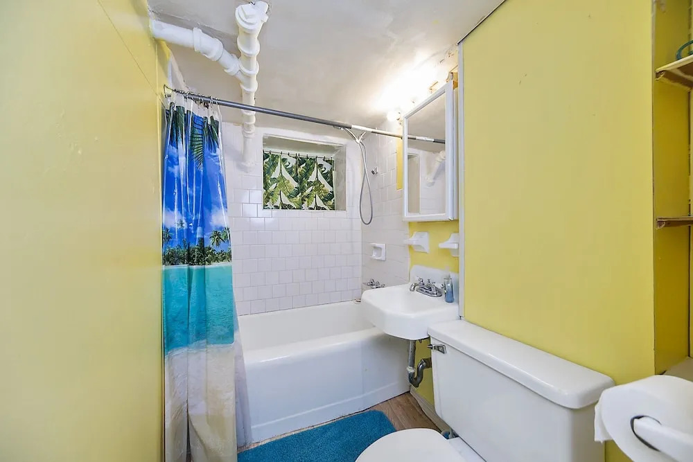 Rustic Beach Front Apt - Cozy And Right On The Beach 2 Bedroom Apts