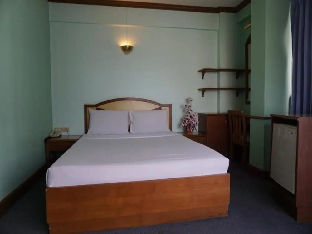 Tanaphat Hatyai Hotel